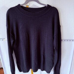 BANANA REPUBLIC NAVY SWEATER